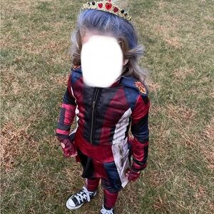 Descendants Evie costume, size 4-6x